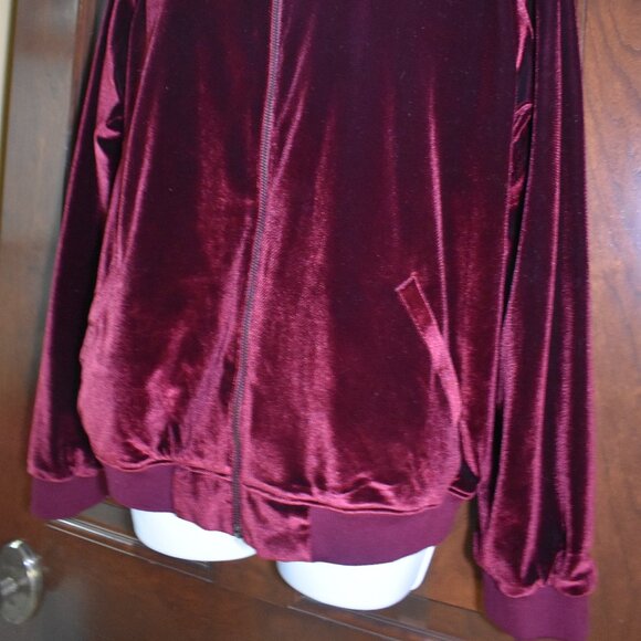 Aqua Burgundy Red Velvet Bomber Jacket Size Medium Full Zip Soft Retro Chic - Picture 6 of 10